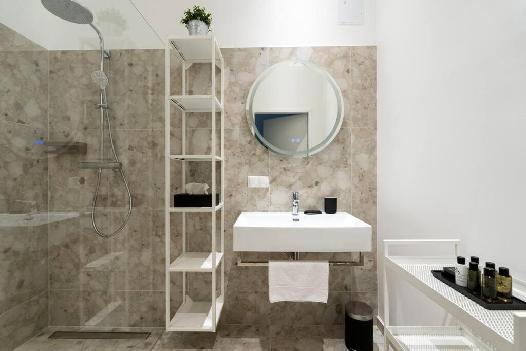 Artful 1Br Suite, City Nearby By Hm Viyana Dış mekan fotoğraf